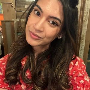 Meet your Posher, Pia